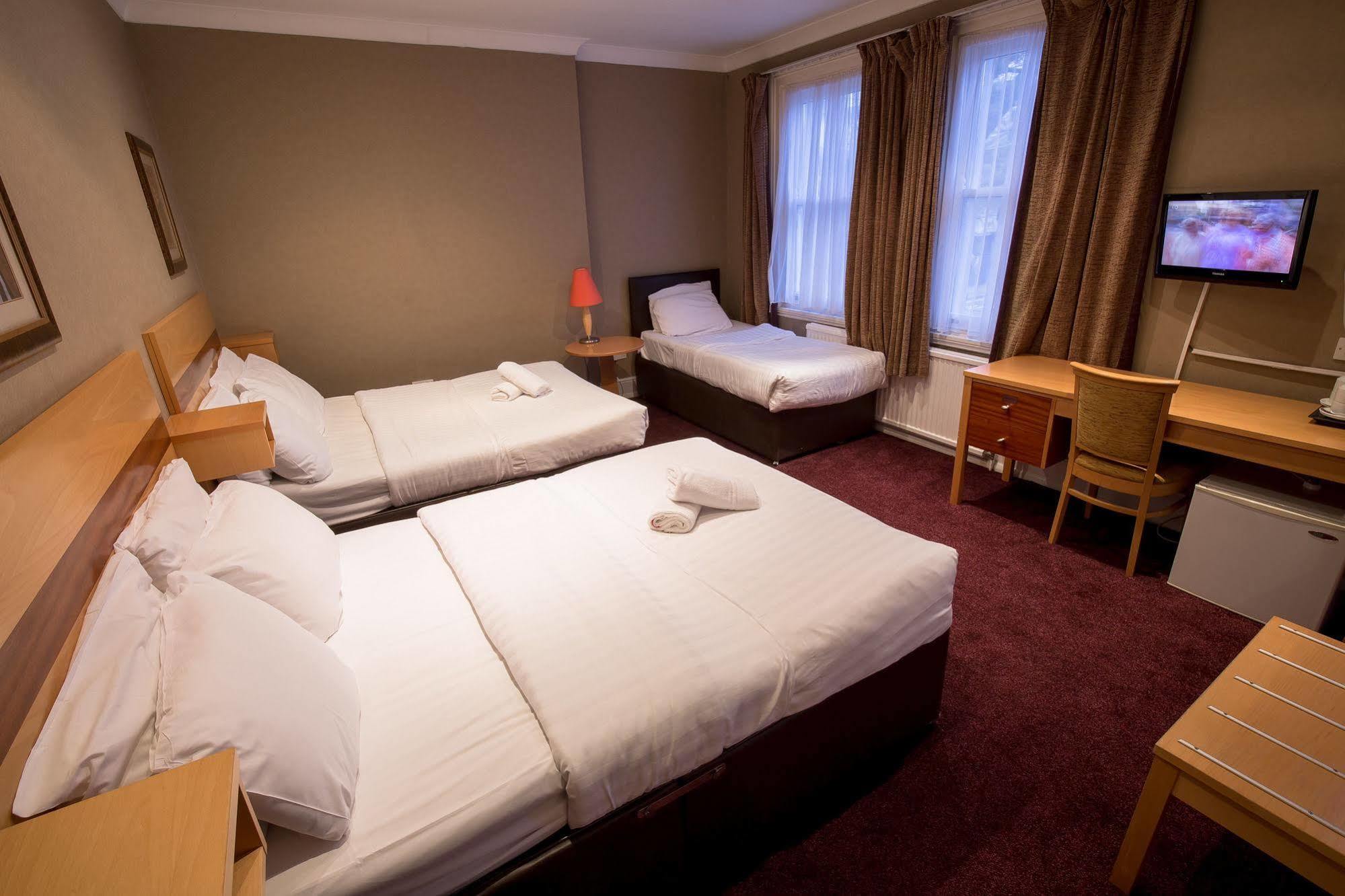 Newham Hotel Лондон Екстер'єр фото