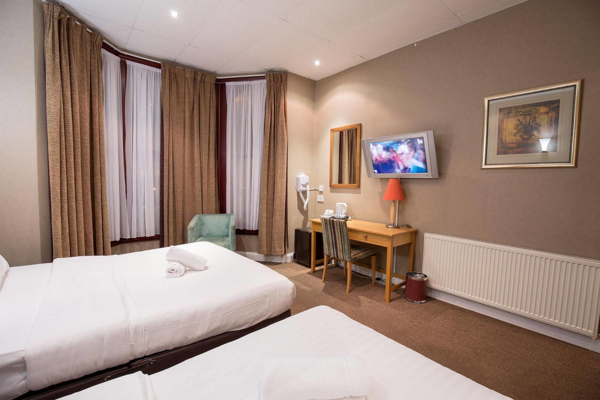 Newham Hotel Лондон Екстер'єр фото