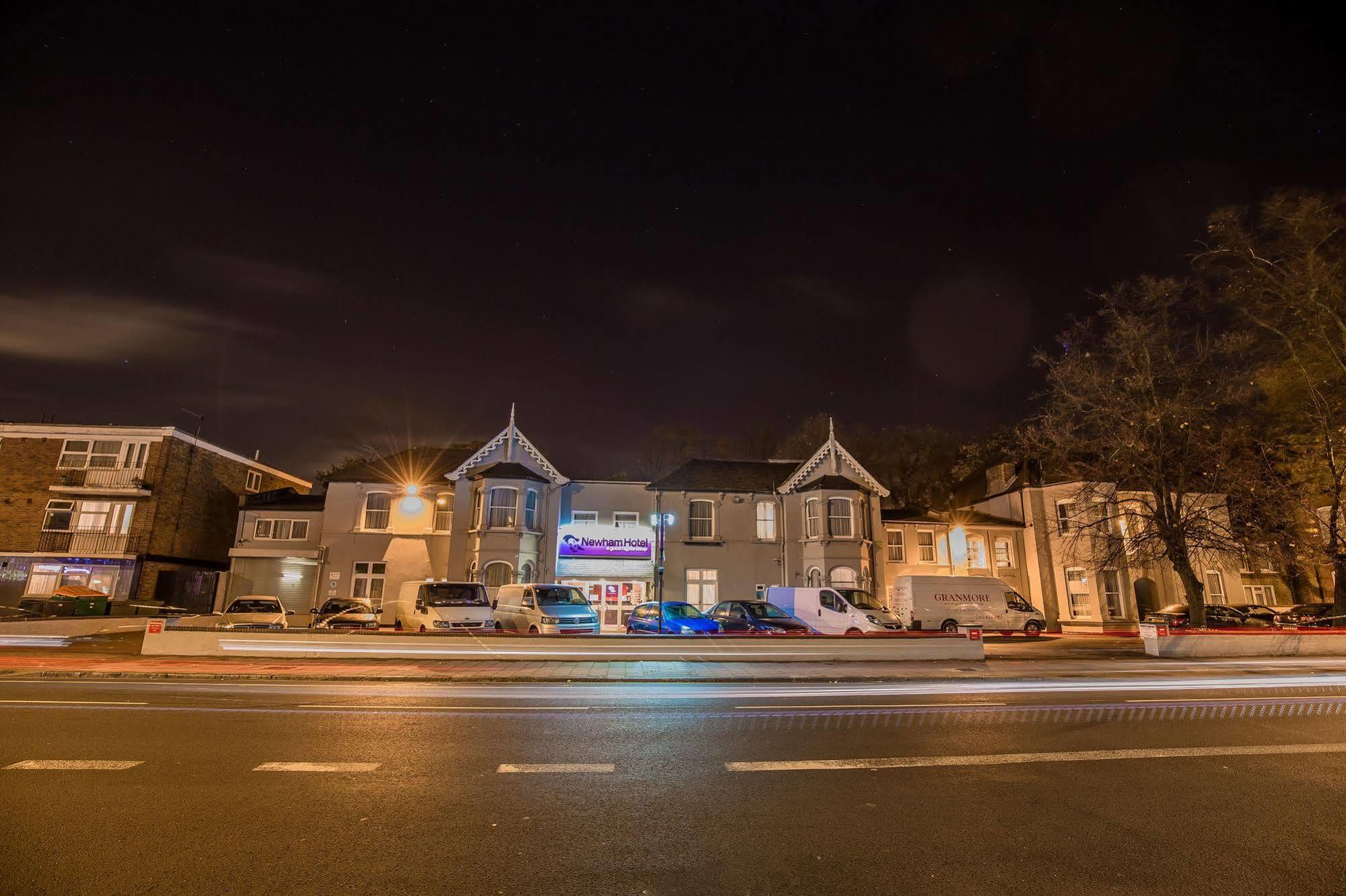 Newham Hotel Лондон Екстер'єр фото