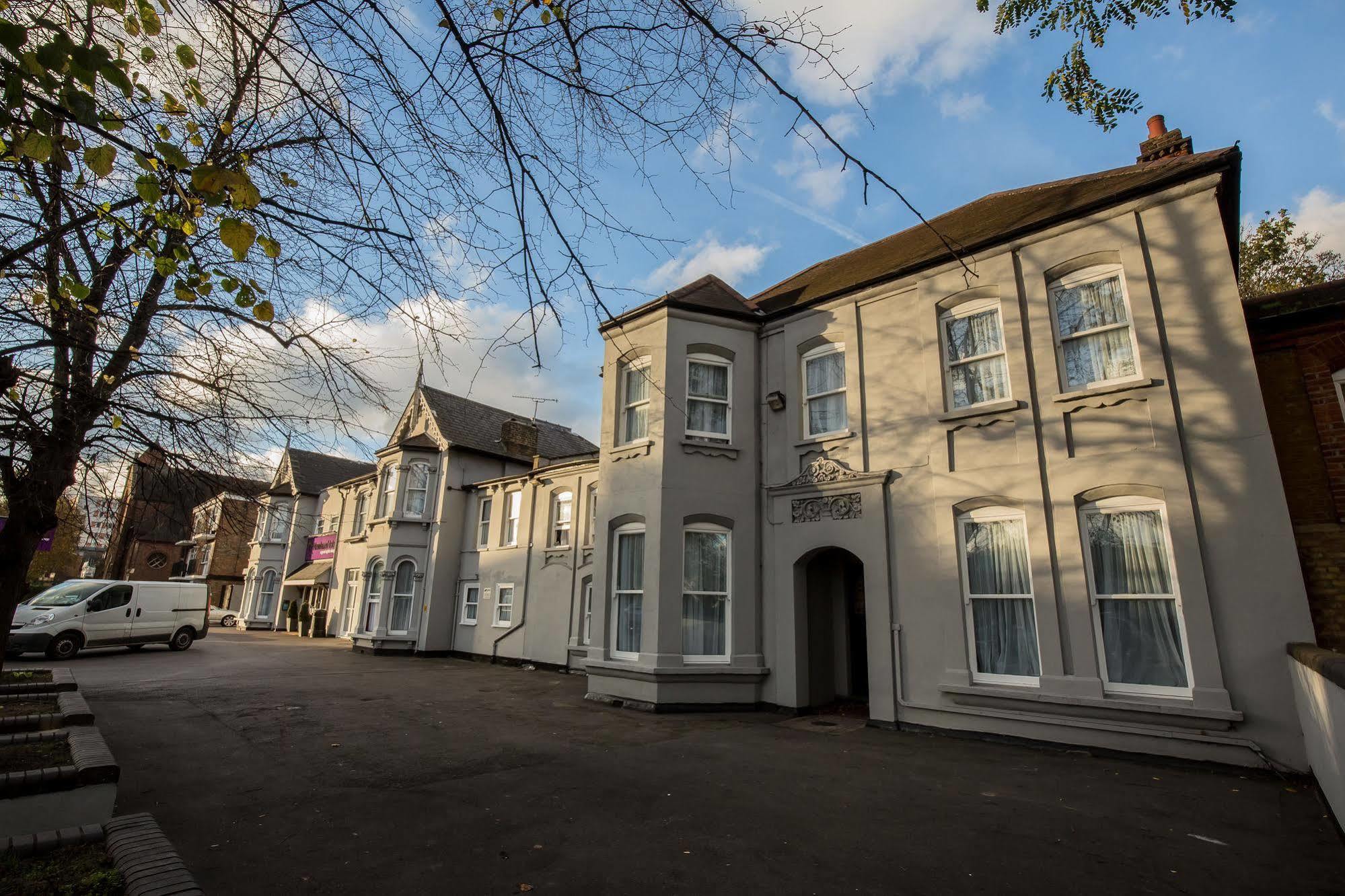 Newham Hotel Лондон Екстер'єр фото