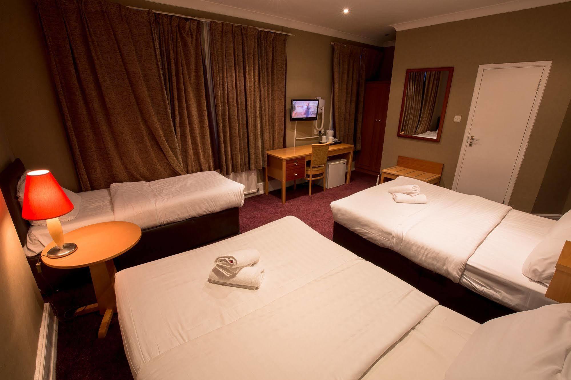 Newham Hotel Лондон Екстер'єр фото