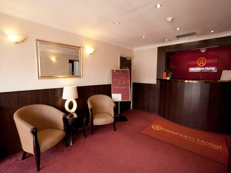 Newham Hotel Лондон Екстер'єр фото