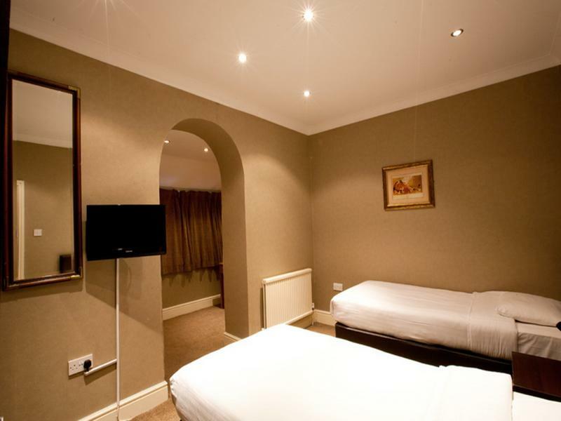 Newham Hotel Лондон Екстер'єр фото